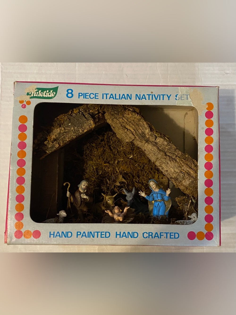 Vintage 8 piece Italian Nativity Set made in Italy